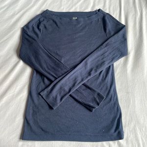 Crewneck Gap shirt